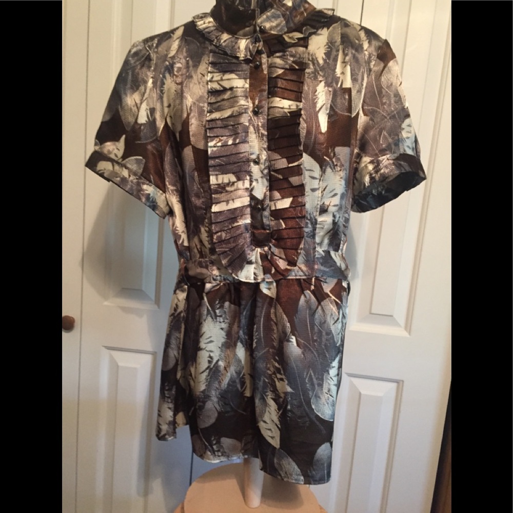Women’s Blousr